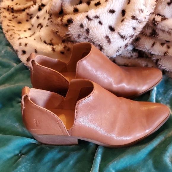 Frye Tan Leather Footwear - Picture 4 of 4